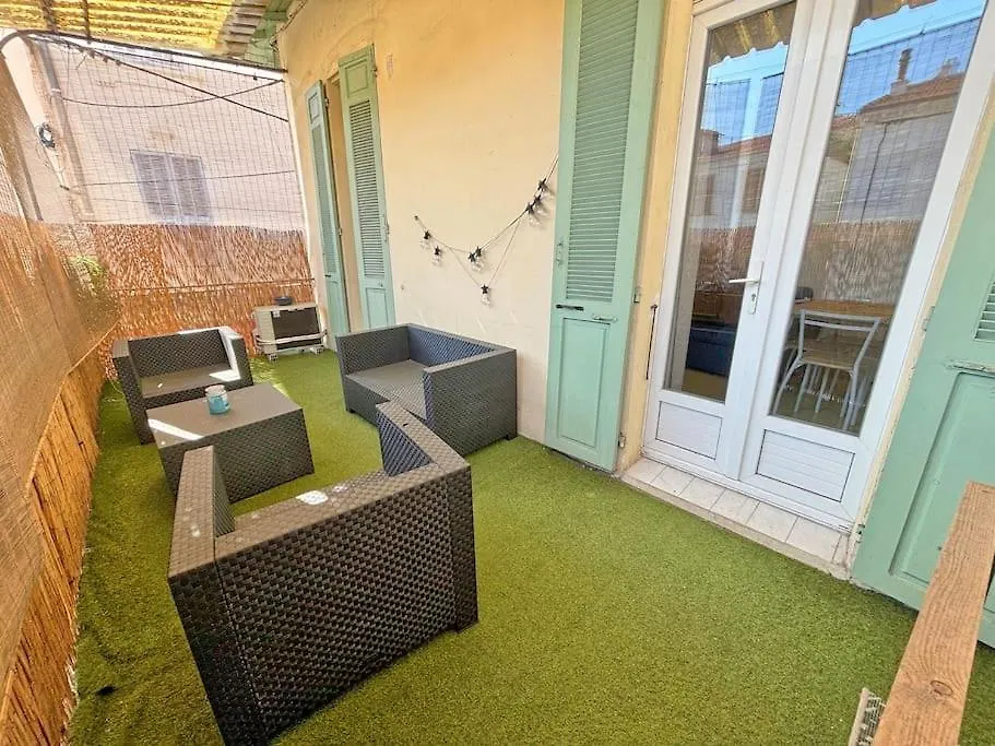 アパート Studio Cosy Centre Ville - Terrasse & Clim カーニュ・シュル・メール